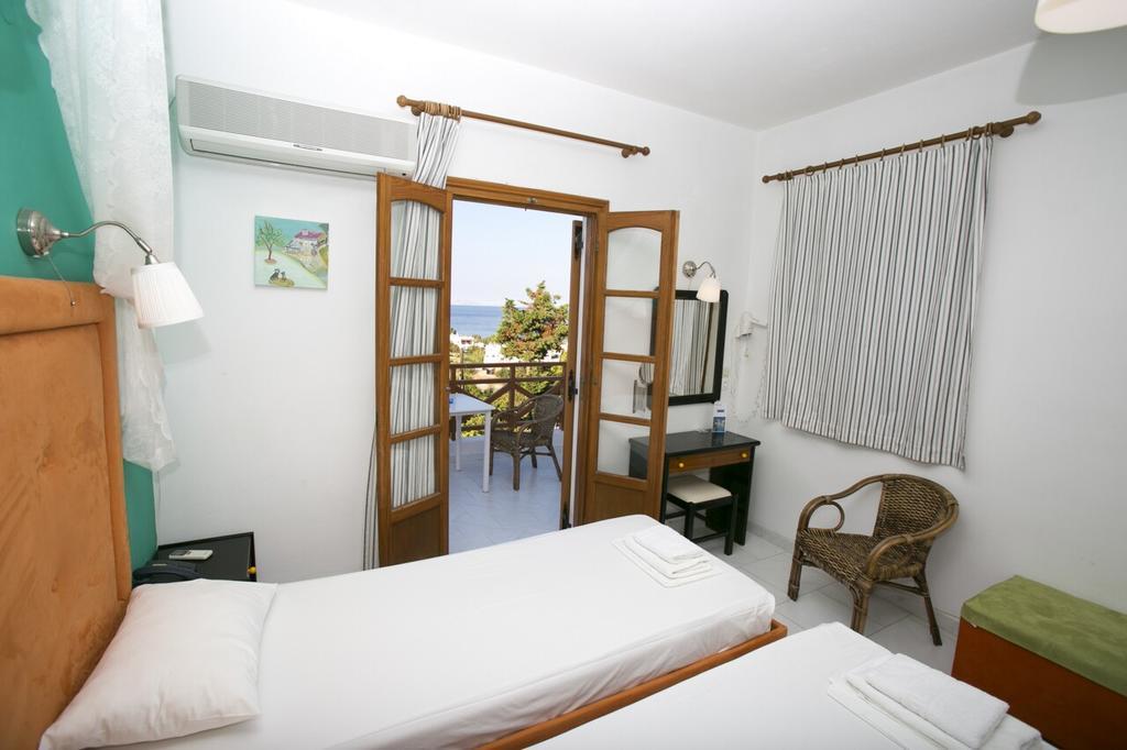 Azolimnos Bay Aparthotel Exterior photo